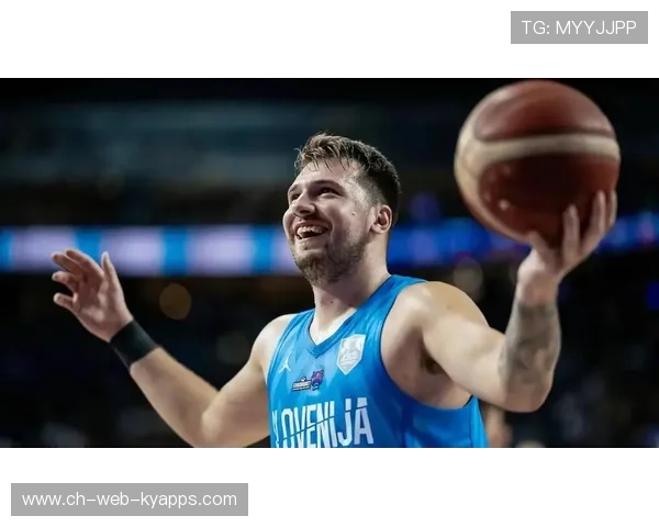 东契奇赛场艺术与实用主义完美结合引赞誉 东契奇赛场艺术与实用主义完美结合引赞誉