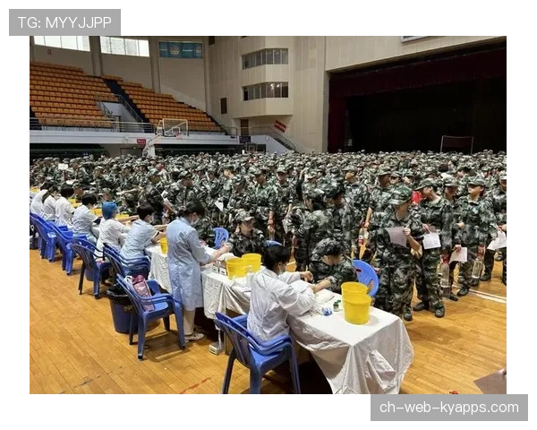 军训献血获假一说 校方：属谣言，坚守自愿原则，军训抽血